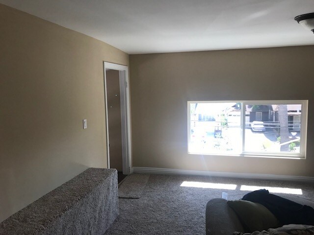 Loft entry - 310 N Philadelphia St