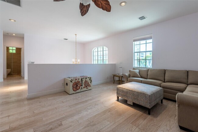 Building Photo - 2999 Banyan Rd