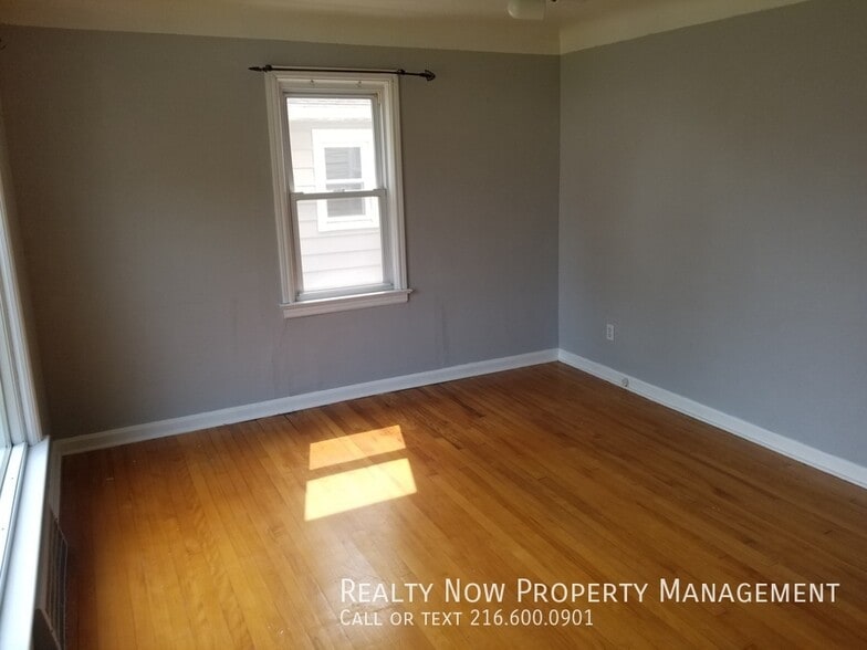 Building Photo - 2611 Brookdale Ave