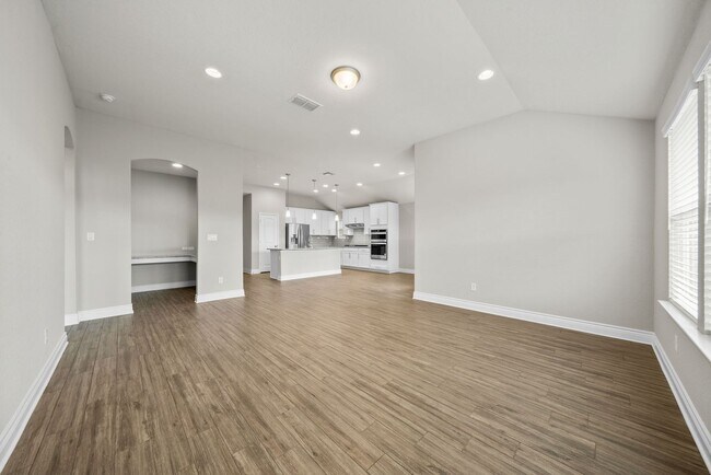 Building Photo - 139 Braeburn