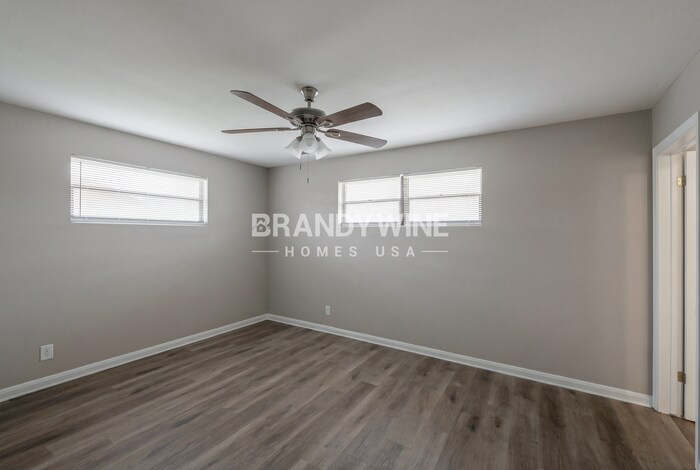 Building Photo - 2454 Buttonwood Dr