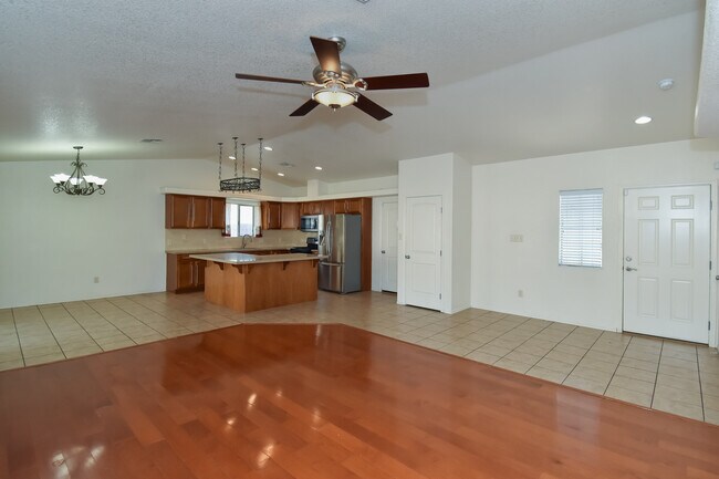 Building Photo - 11766 E Alpha Way