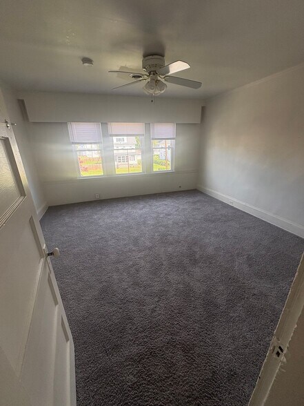 Building Photo - 5117 Gwynn Oak Ave