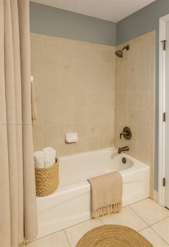 Building Photo - 6404 Las Palmas Way