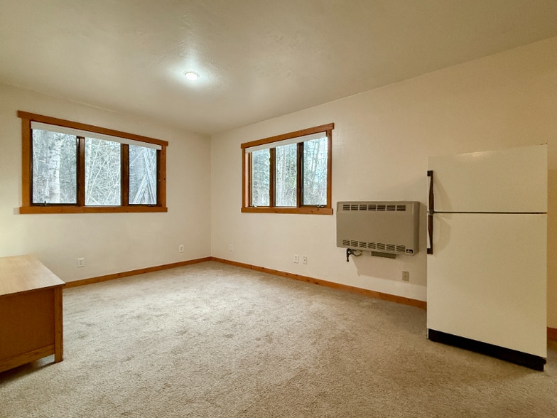 Building Photo - 1611 N Fork Rd