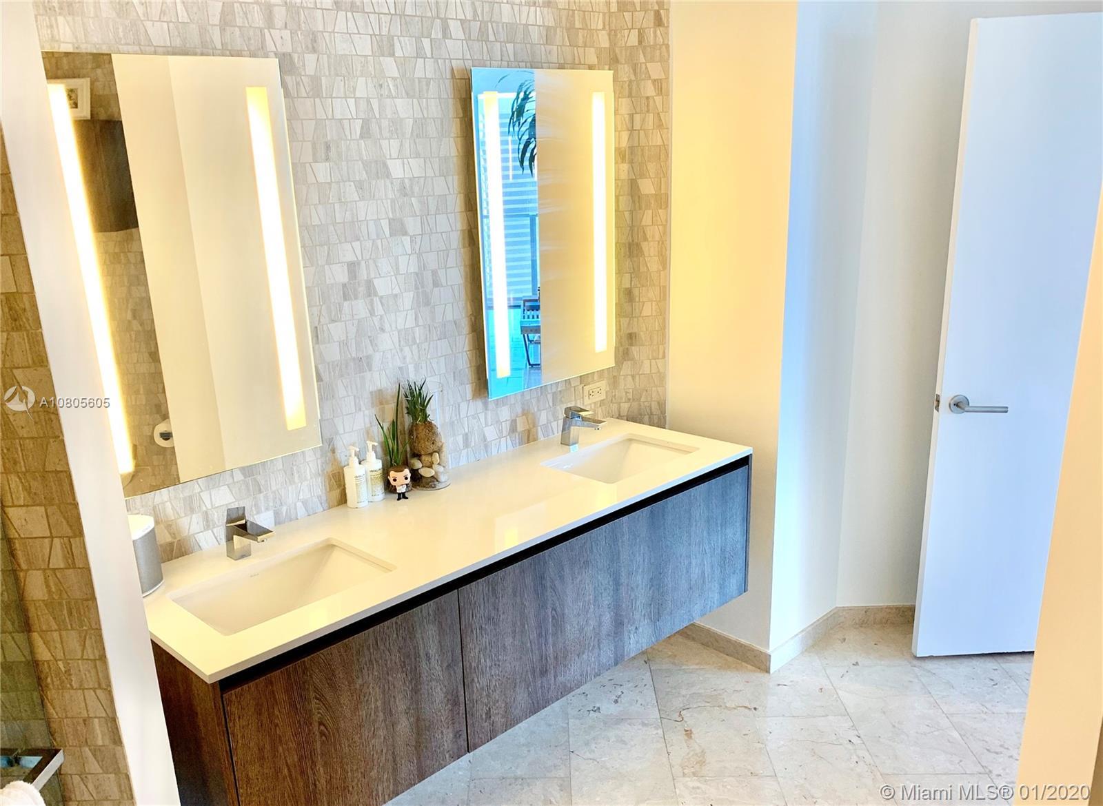 Building Photo - 88 SW 7th St