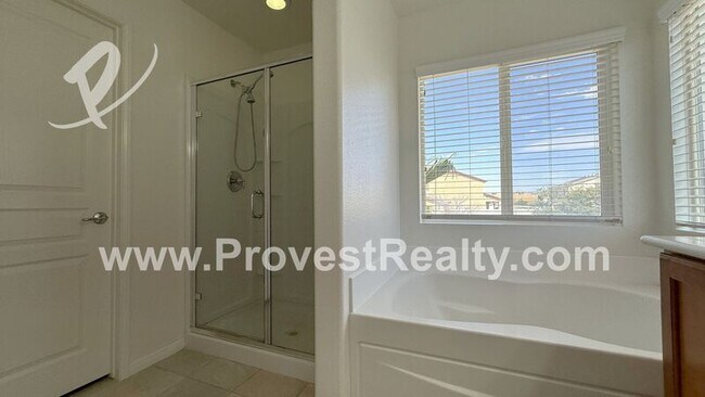 Building Photo - 15847 Barrel Cactus Ln
