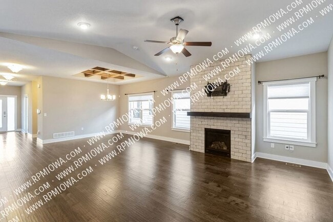 Building Photo - 499 S Bluestone Way