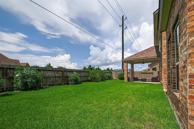Building Photo - 30148 Southern Sky Dr