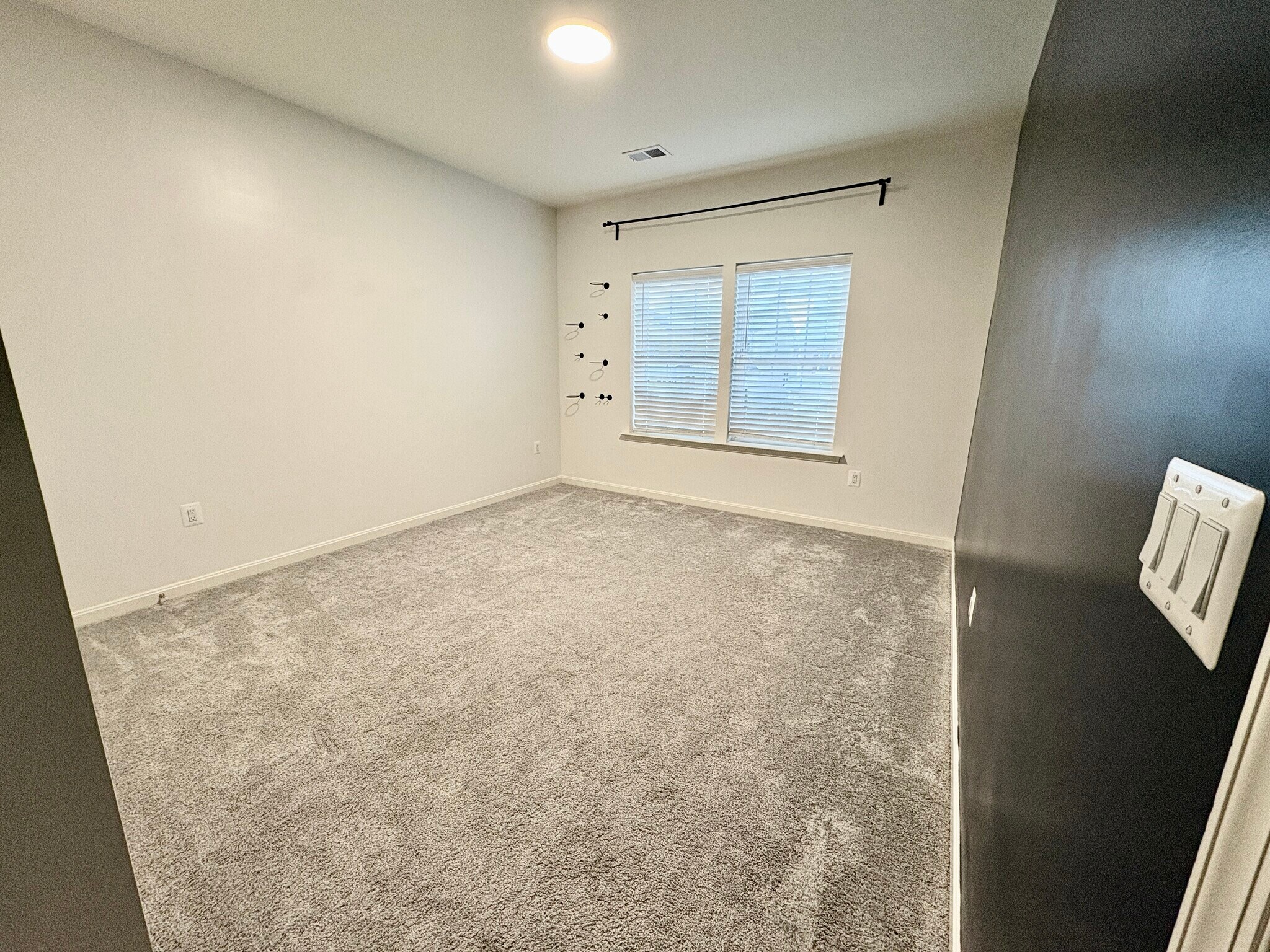 Building Photo - 154 Boxelder Dr