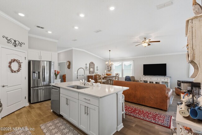 Building Photo - 43 Cardinal Br Ln