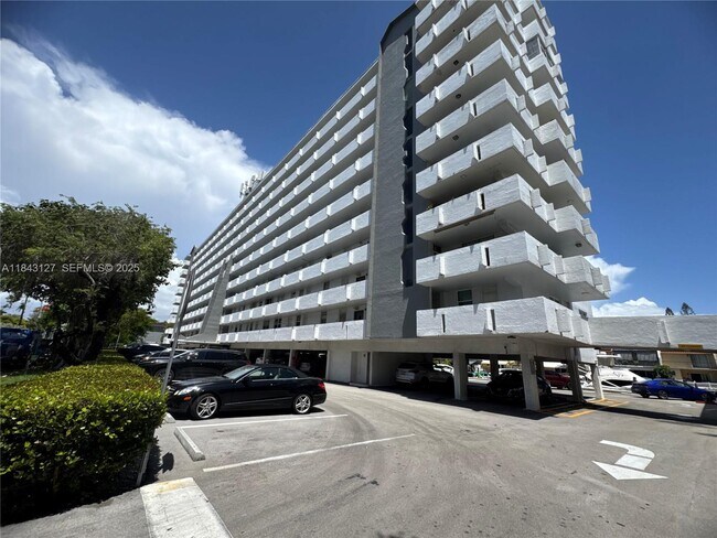 Building Photo - 3545 NE 166th St