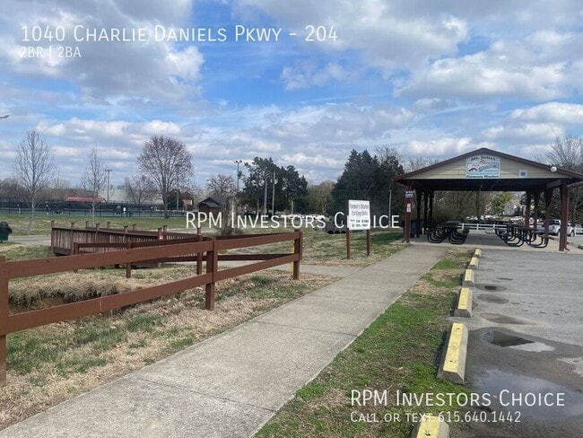 Building Photo - 1040 Charlie Daniels Pkwy