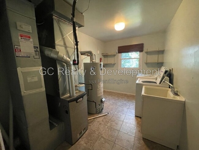 Building Photo - 2193 Hitching Post Ln