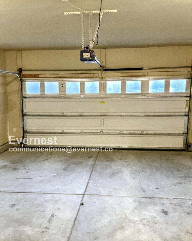 Building Photo - 204 Mainline Station Dr