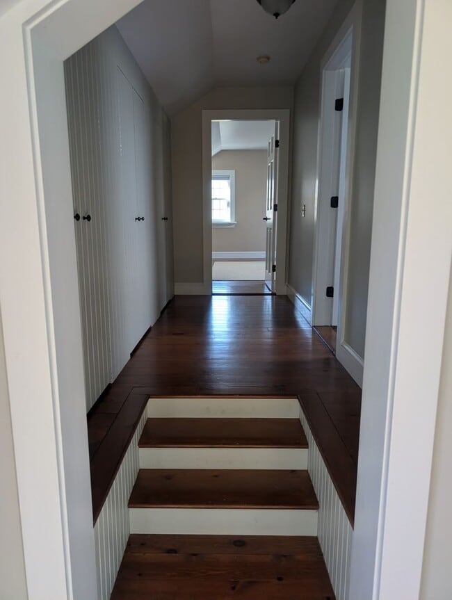 Building Photo - Beautiful 2 Bedroom House