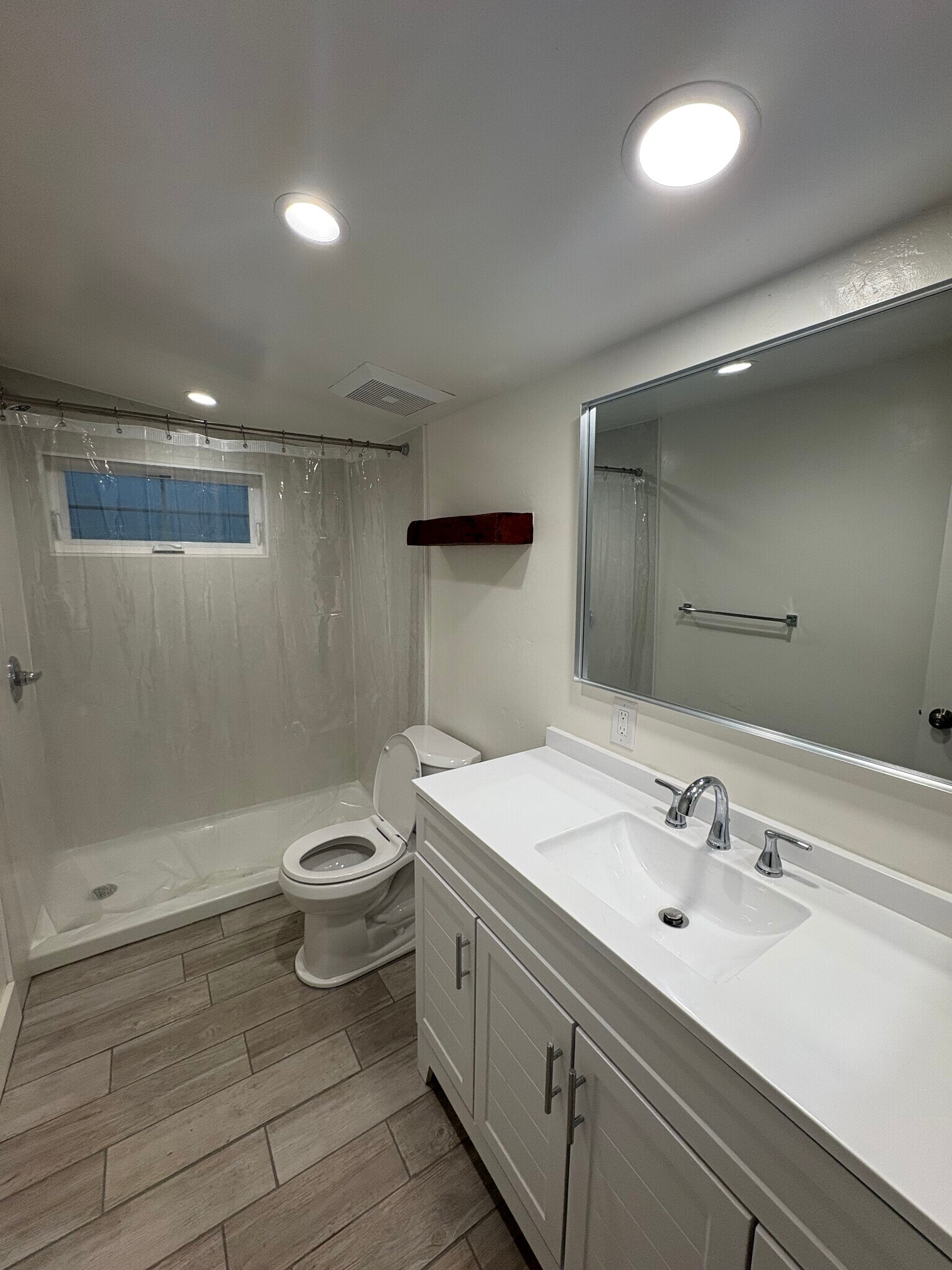 Bathroom - 1207 Humboldt St