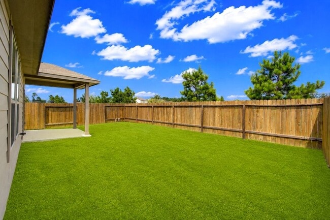 Building Photo - 14469 Sugar Pines Dr