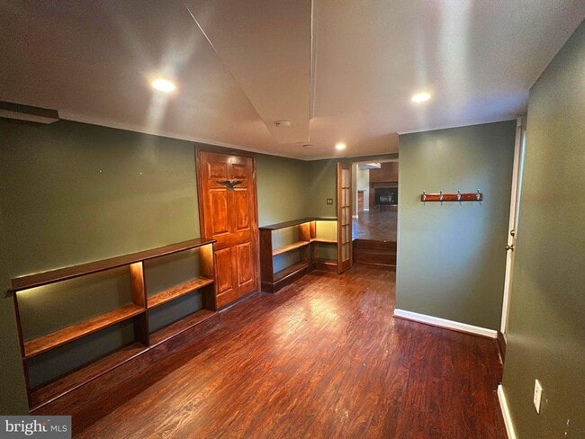 Building Photo - 6726 S Kings Hwy