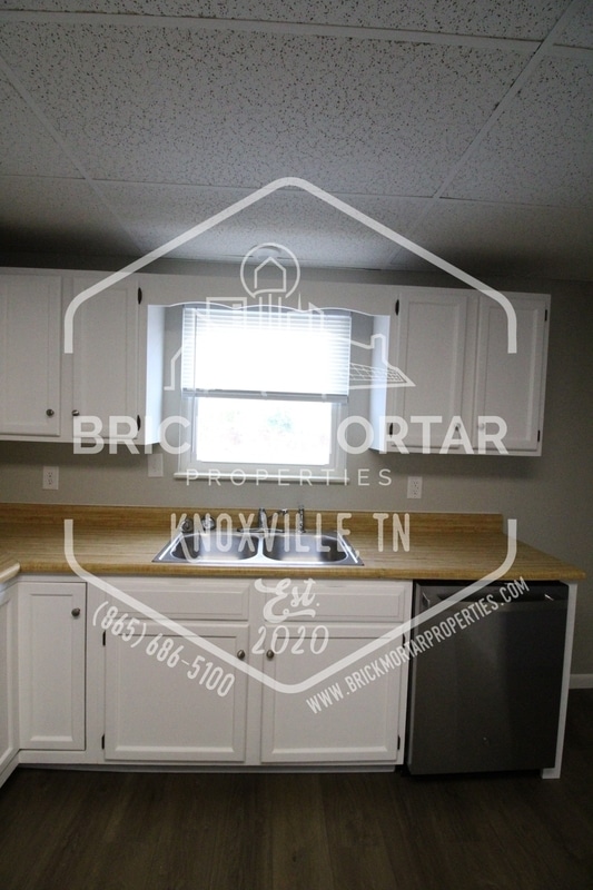 Building Photo - 165 Tallent Way