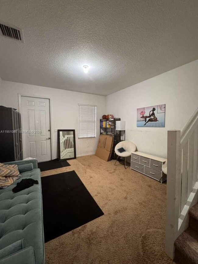 Building Photo - 772 NE 191st Ter