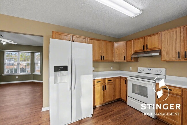 Building Photo - 6 Blacksmith Cir