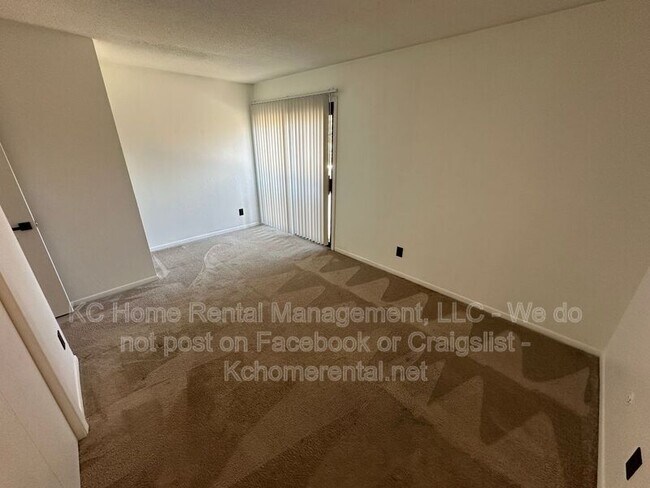 Building Photo - 1708 E 97th St