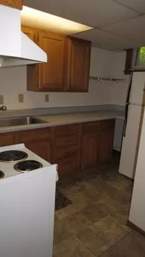 Building Photo - 413 Paunack Pl