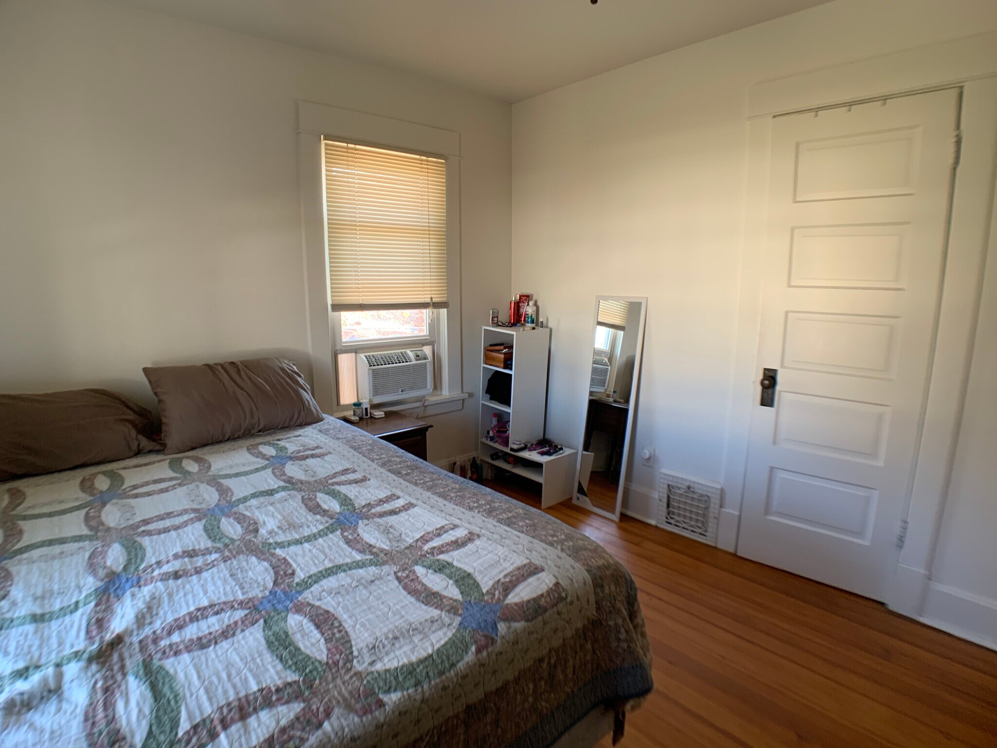 Bedroom 1 - 1193 25th St