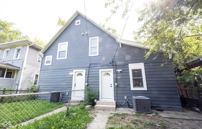 Building Photo - 426 N Bradley Ave