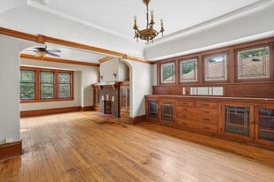 Building Photo - 2607 N 49th St