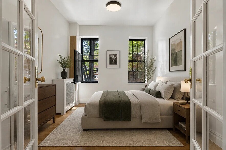 Building Photo - 274 Mott St
