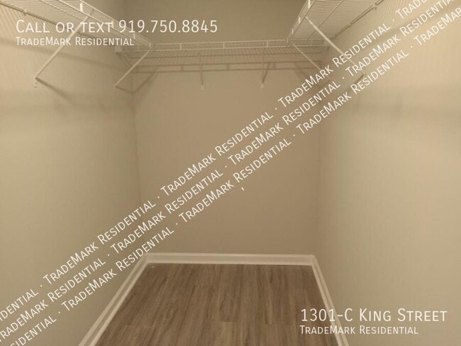 Building Photo - 1301 King St