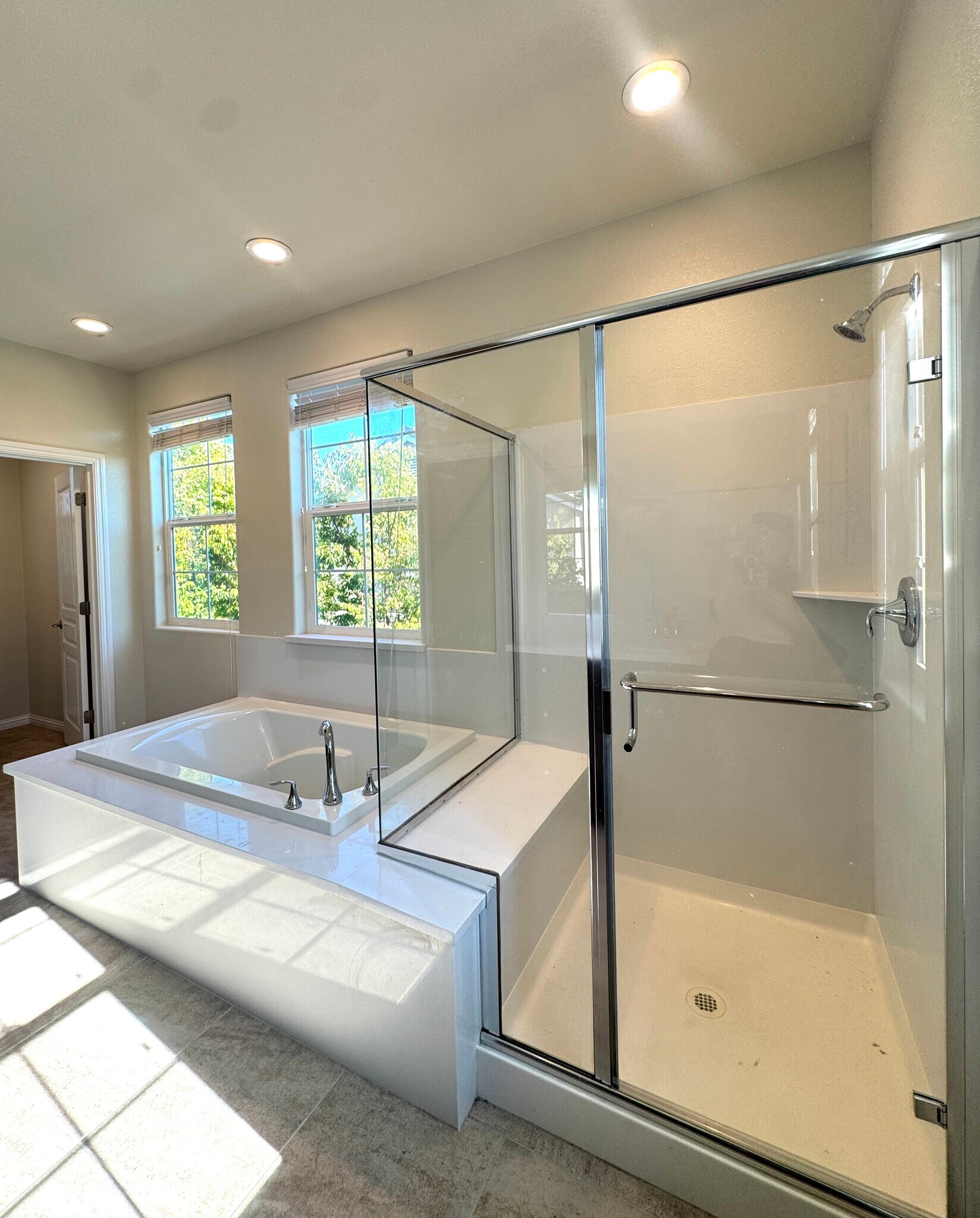 Building Photo - 2616 Admiral Cir