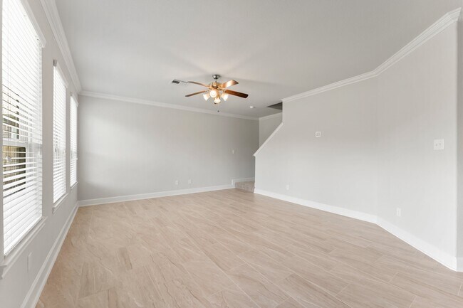 Building Photo - 2590 Magnolia Fair Way