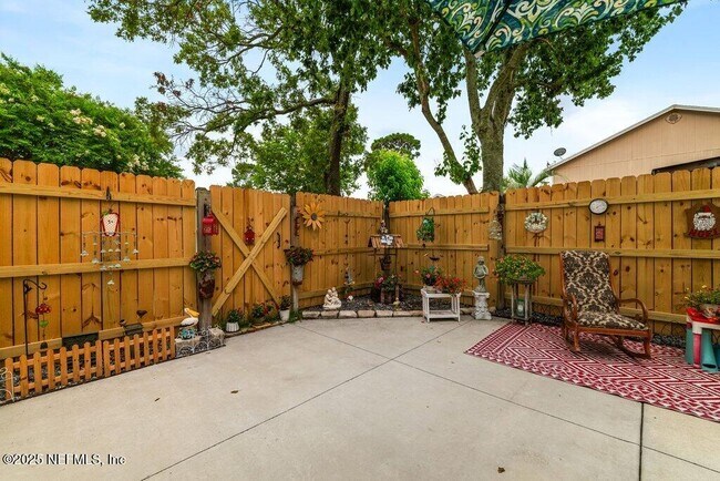 Building Photo - 3519 Rain Forest Dr W