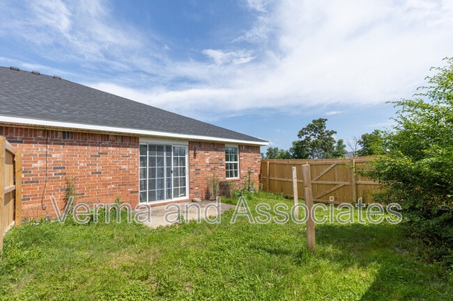 Building Photo - 256 Graystone Cir