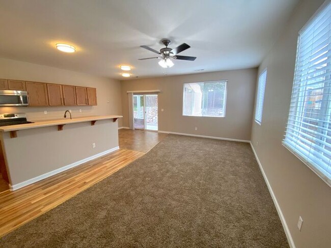 Building Photo - Sky Vista in Stead - Single Story Home wit...