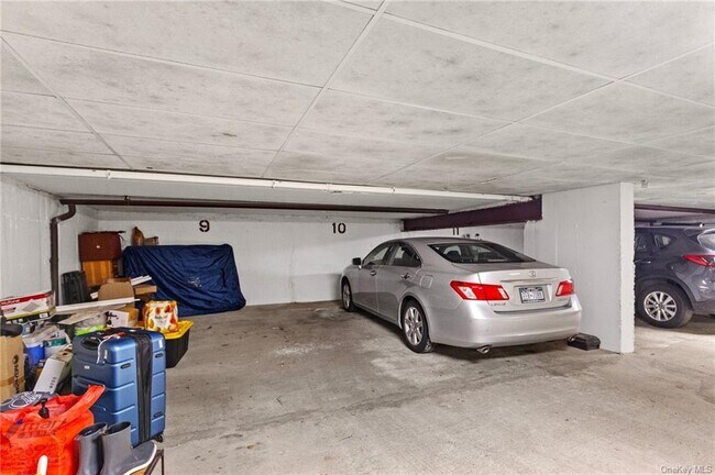 Building Photo - 150 N Bedford Rd