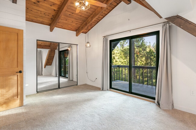 Building Photo - 644 N Grass Valley Rd