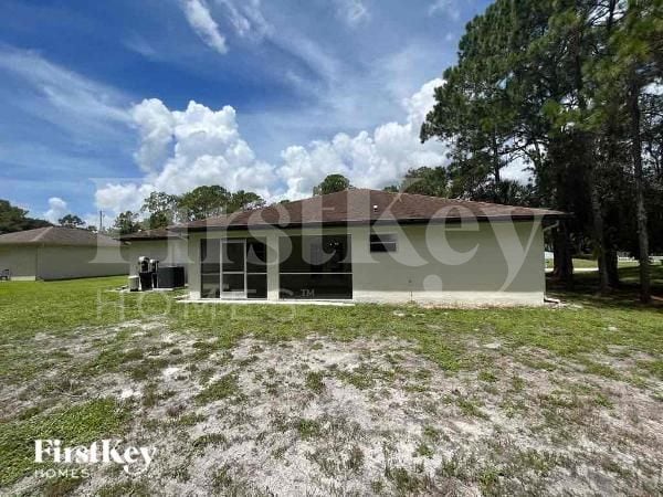 Building Photo - 2670 Denicke St