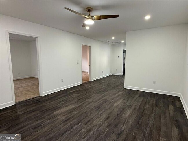 Building Photo - 1040 Palmetto Ave SW