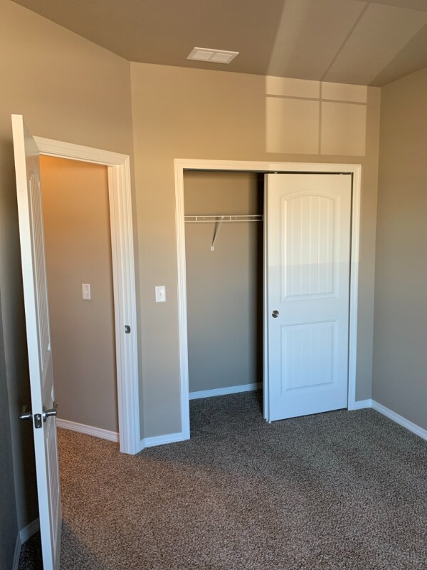 Building Photo - 3021 Upland Dr