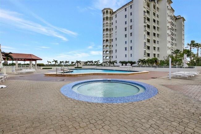 Building Photo - 20185 E Country Club Dr