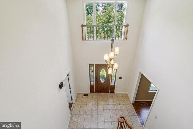 Building Photo - 478 Mountain Rd