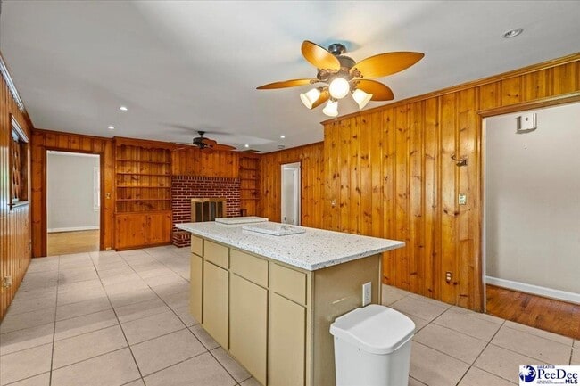 Building Photo - 726 Wisteria Dr