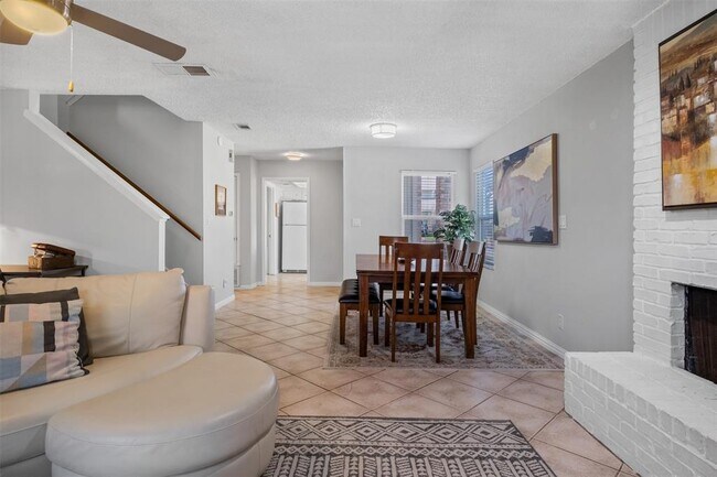 Building Photo - 3208 Twinberry Cove