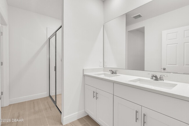 Building Photo - 225 Links Ter Blvd