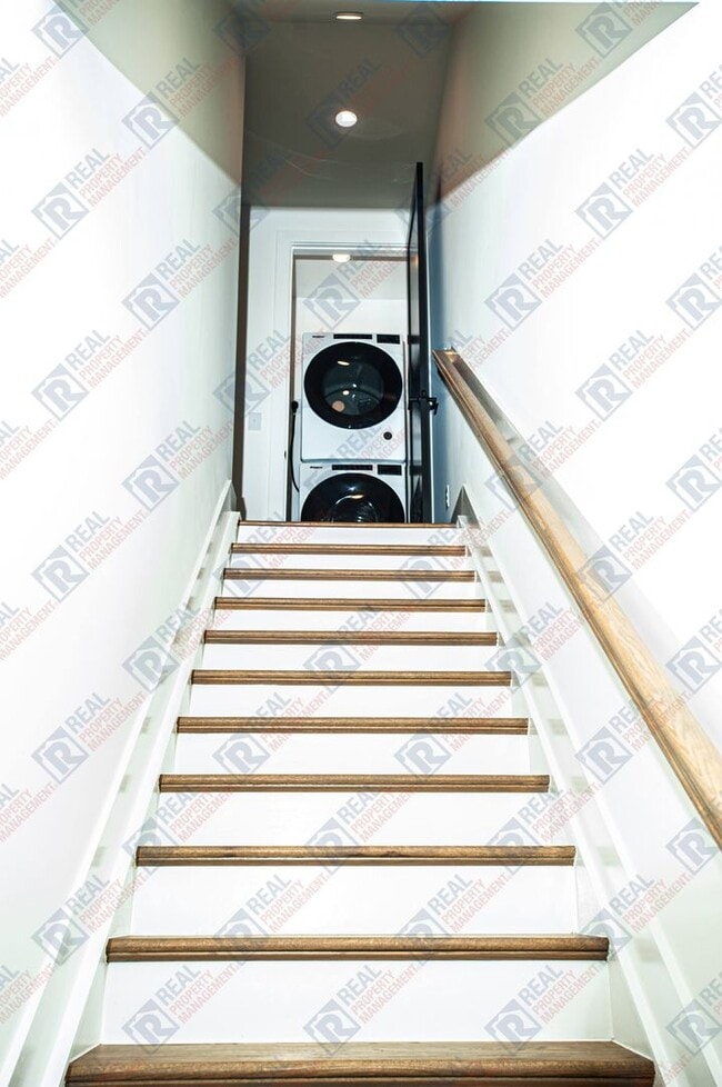 Building Photo - For Rent – Modern, Eco-Friendly Smart Home in Durham, NC