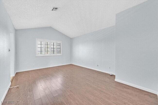 Building Photo - 8720 Pavia Dr